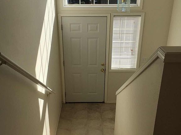 5th image of 2823 48th St NE