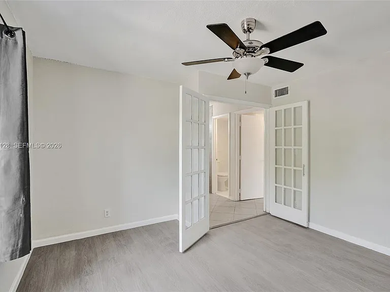 4220 NW 21st St #206 — Photo 13