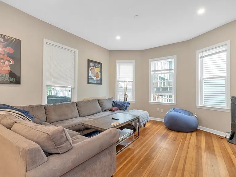 228 Calumet St #2 — Photo 8