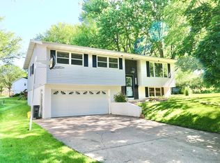 3579 Lisa Ct, Dubuque, IA 52002