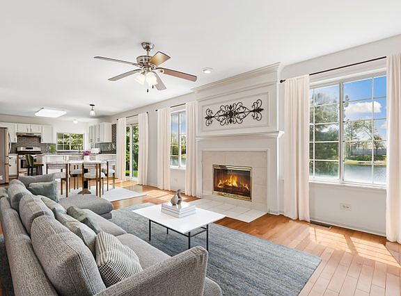 2nd image of 1704 Charlotte Cir