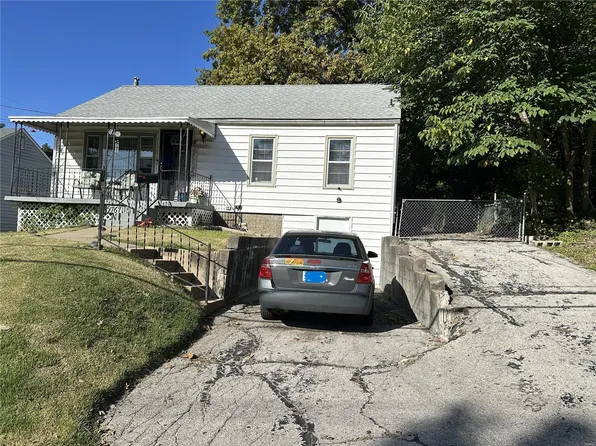 9767 Lilac Dr, Saint Louis, MO 63137