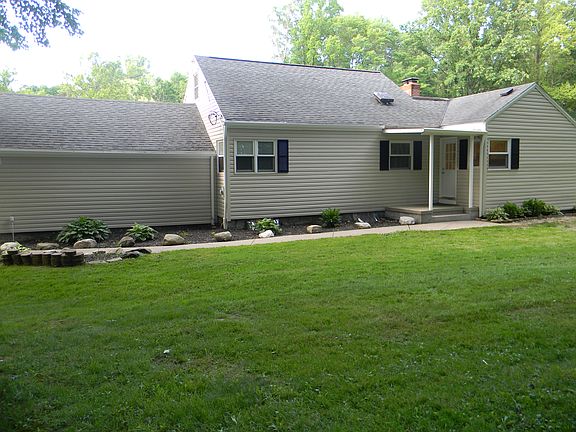 5th image of 6025 Briardale Ln