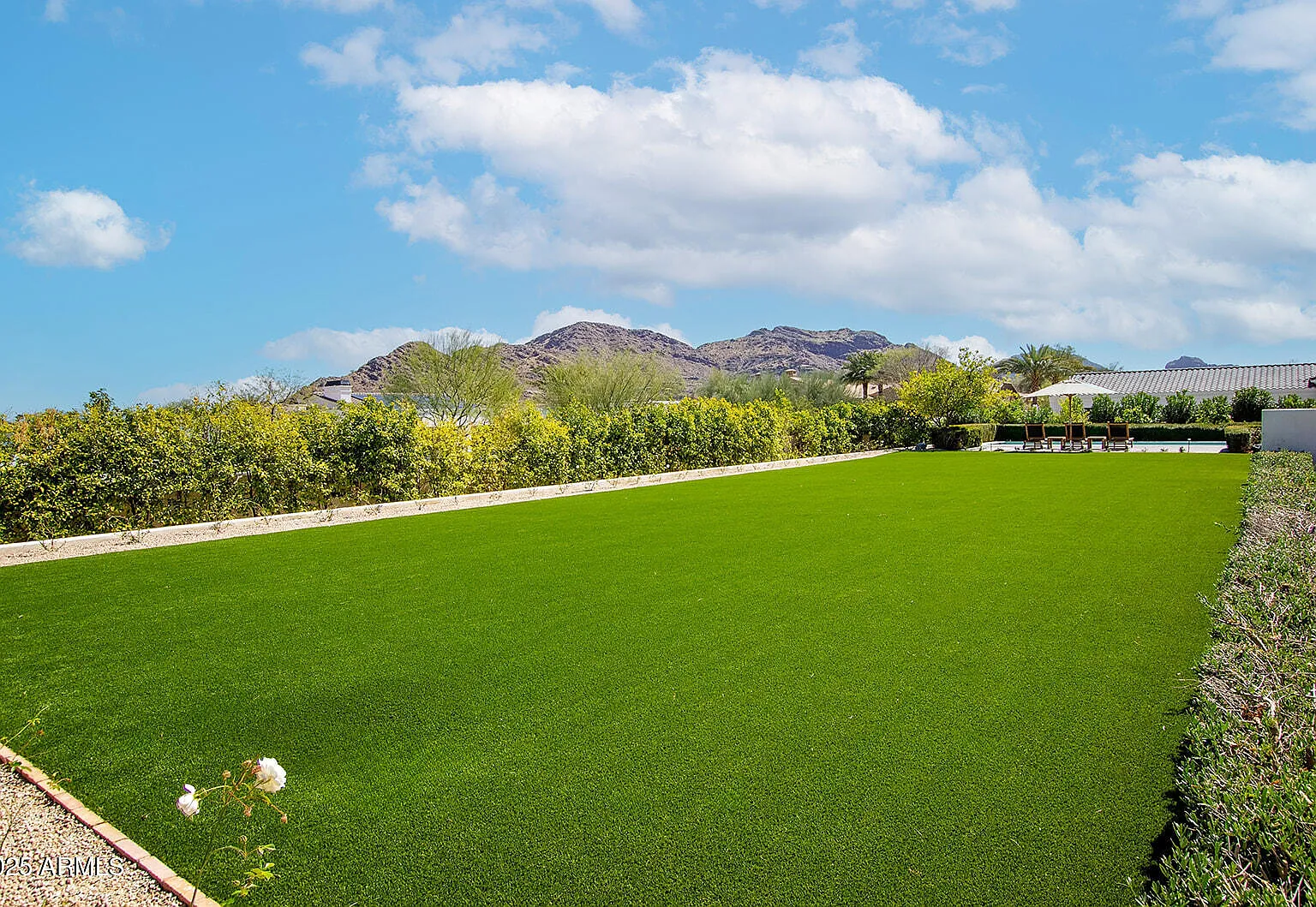 5 bed, 4.5 bath, 6832 sqft, $35,000 — Photo 2