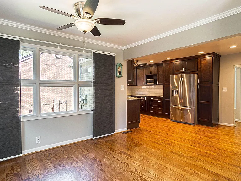 Sherwood Ct — Photo 11