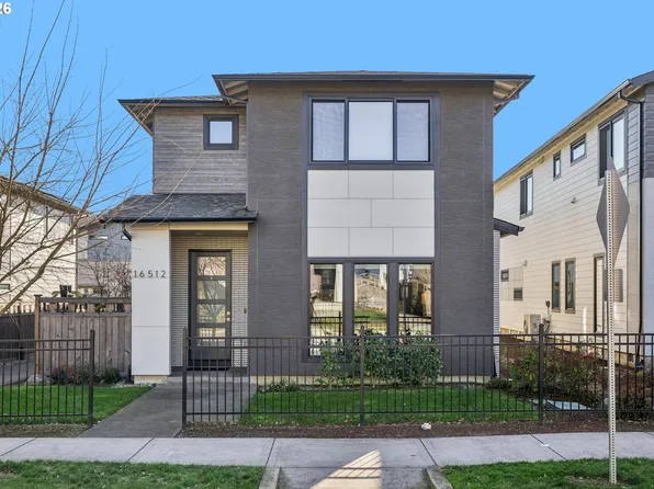 16512 SE Pleasant Valley Pkwy, Happy Valley, OR 97086