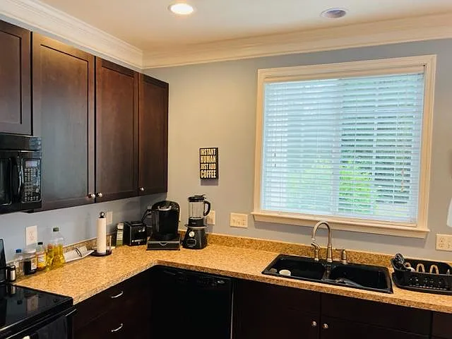 1916 Whirlaway Ct — Photo 14