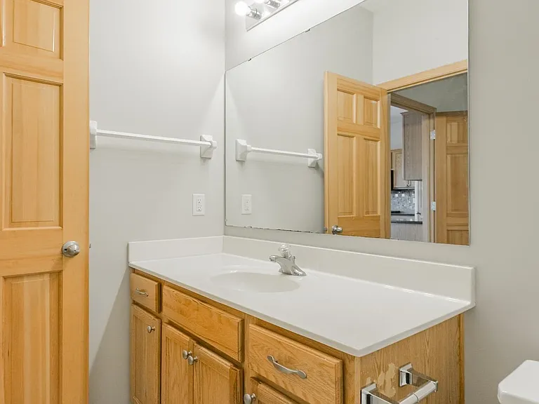1760 Wyndam Dr — Photo 14