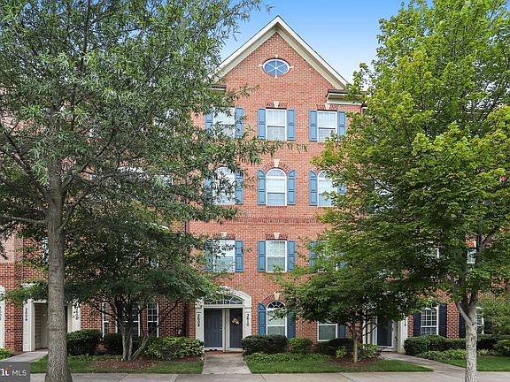 2nd image of 3608 Carriage Hill Dr #3608