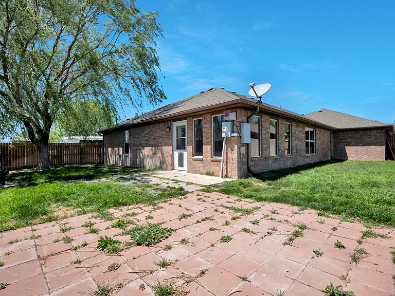 9315 Buccola Ave — Photo 32