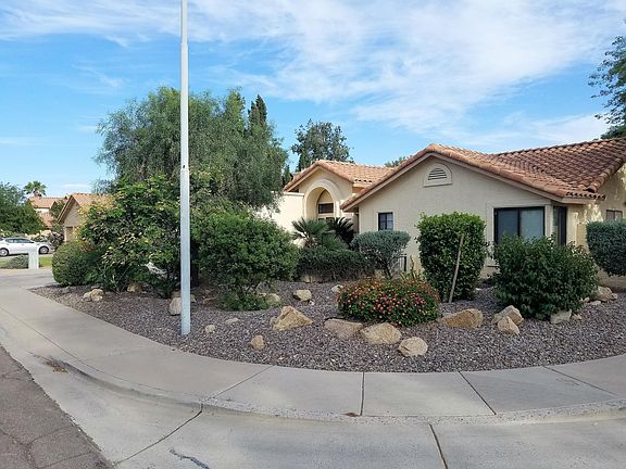 2nd image of 153 W Myrna Ln