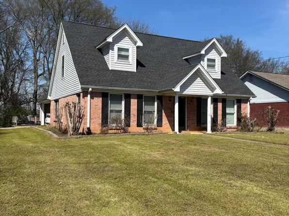 2608 Teakwood Ln, Tupelo, MS 38801