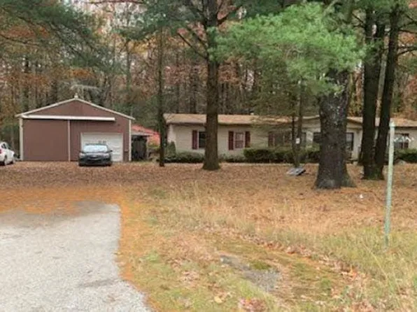 2585 N Lincoln Rd, Ludington, MI 49431