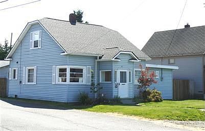 2nd image of 2711 Fulton St