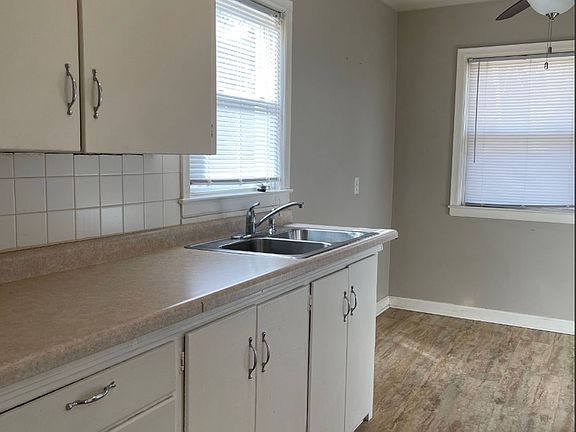 2nd image of 816-828 N 46th St #818-4