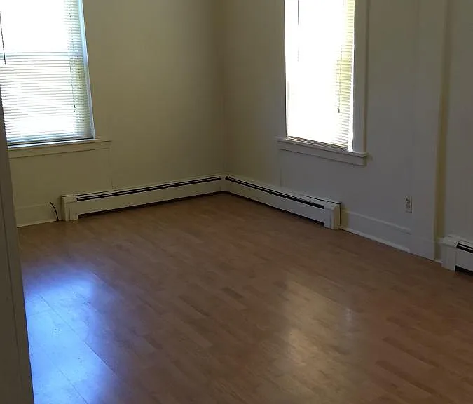 117 Vernon Ave #1 — Photo 3
