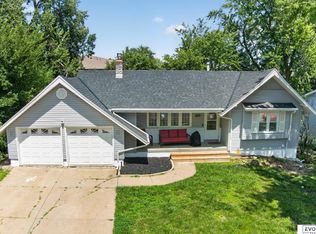 7141 Wood Lane Dr, La Vista, NE 68128