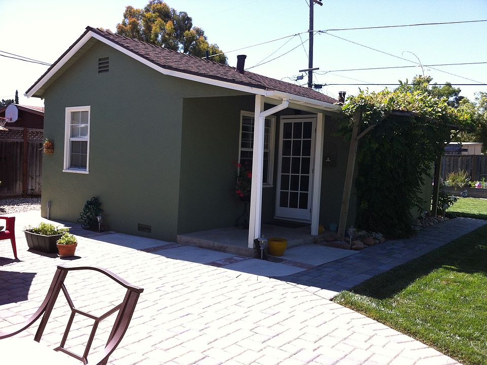Backyard Cottage