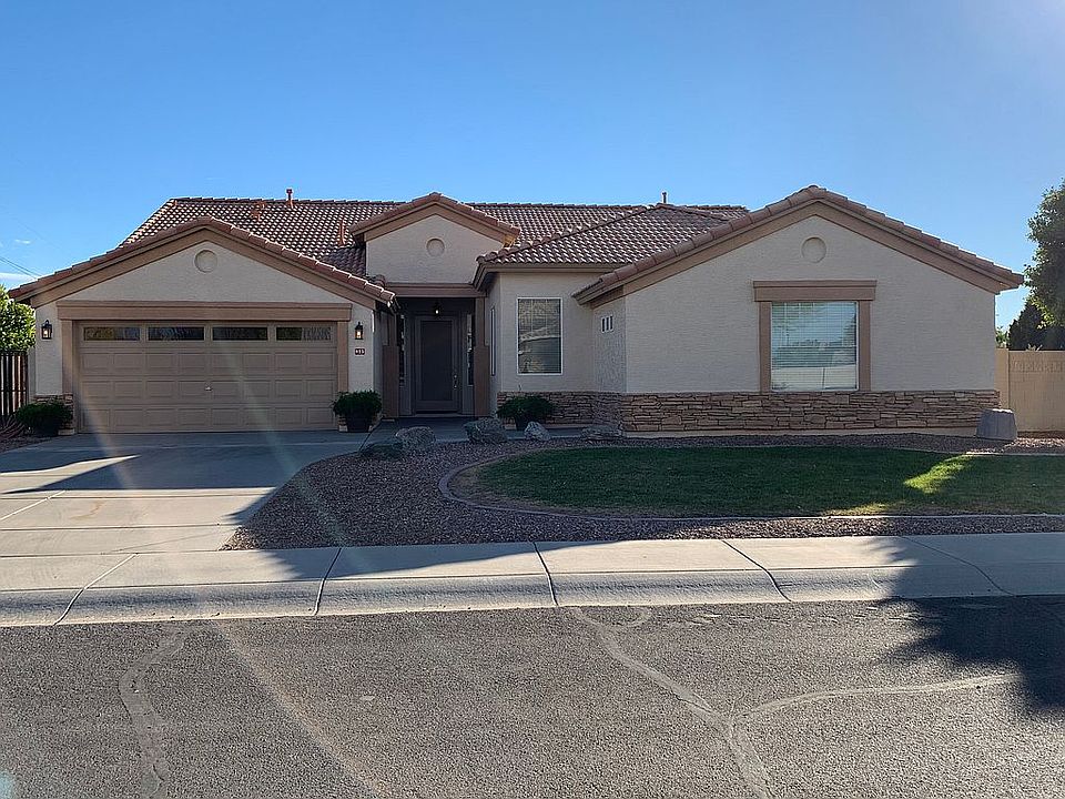 1st image of 985 E Pony Ln