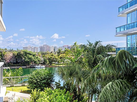 5th image of 9261 E Bay Harbor Dr Unit 407