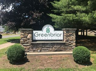 17 Greenbriar Dr APT A, Farmington, CT 06032