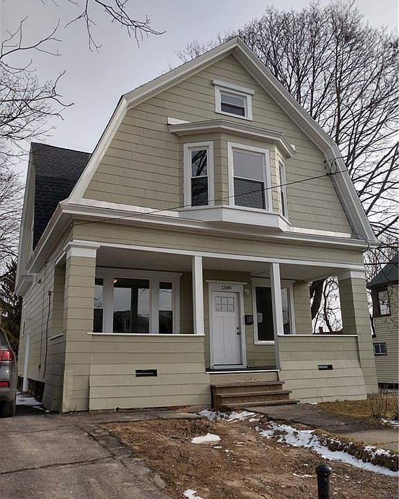 1st image of 1340 Oak St
