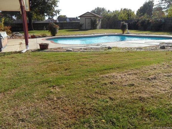 2nd image of 25176 S Valley Dr