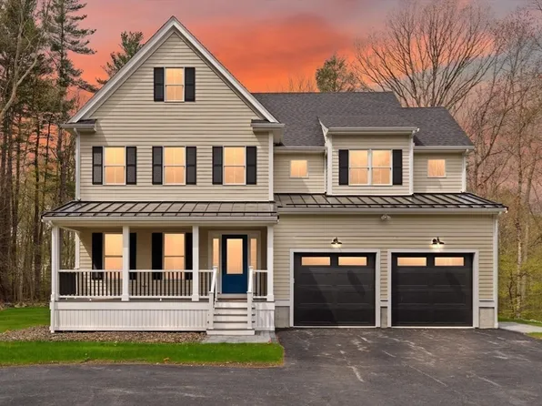 16-16R Eldor Dr, South Walpole, MA 02071