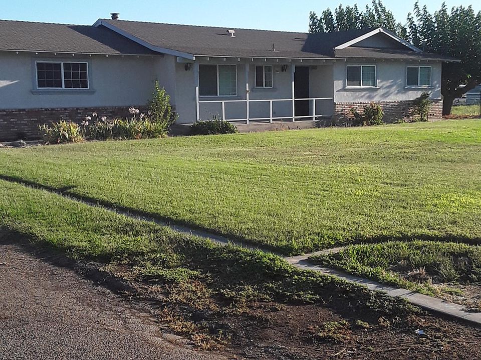 1st image of 3660 Van Dusen Ave