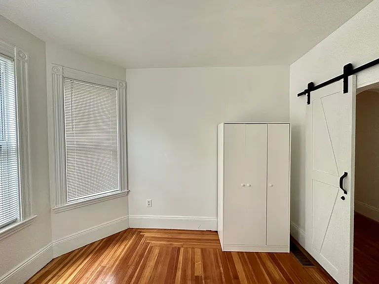 35 Waldeck St #1 — Photo 19