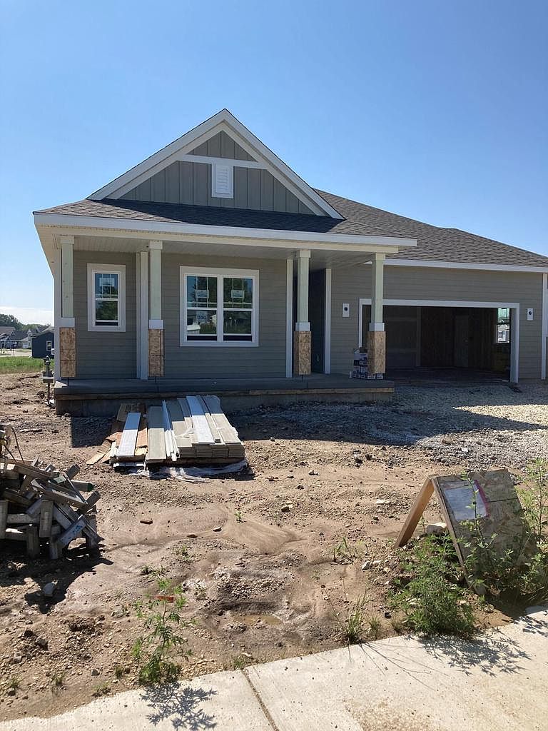 N117W7327 Fairway LANE