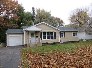 122 Hastings Ln, Rochester, NY 14617