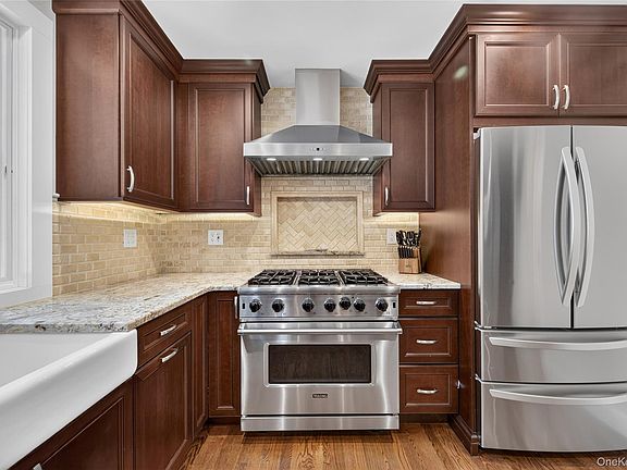 4th image of 73 Maple Place