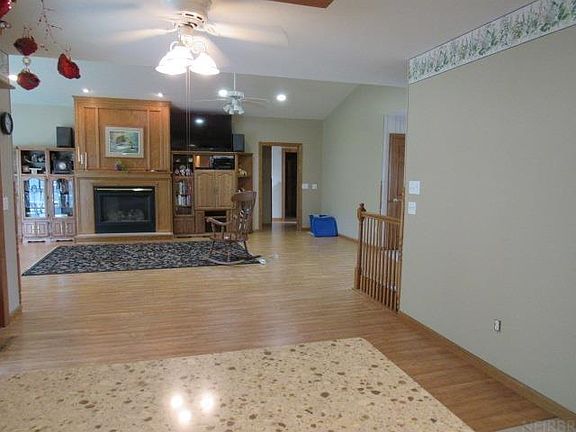 4th image of 102 Jayne Dr