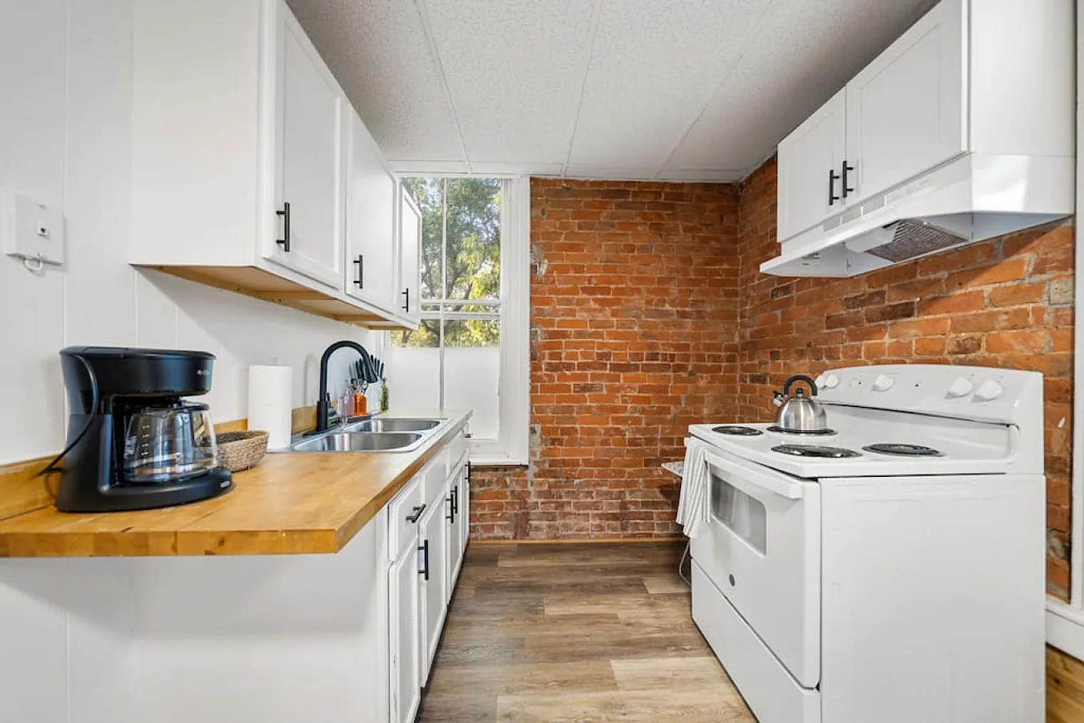 Studio, 1.0 bath, 753 sqft, $1,365 — Photo 3