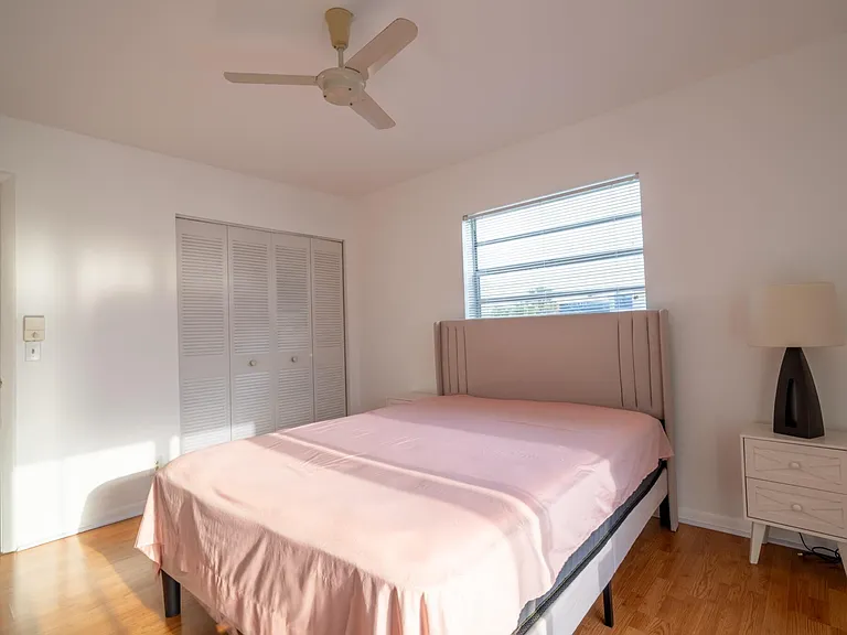 313 Burgundy Ave #G — Photo 11