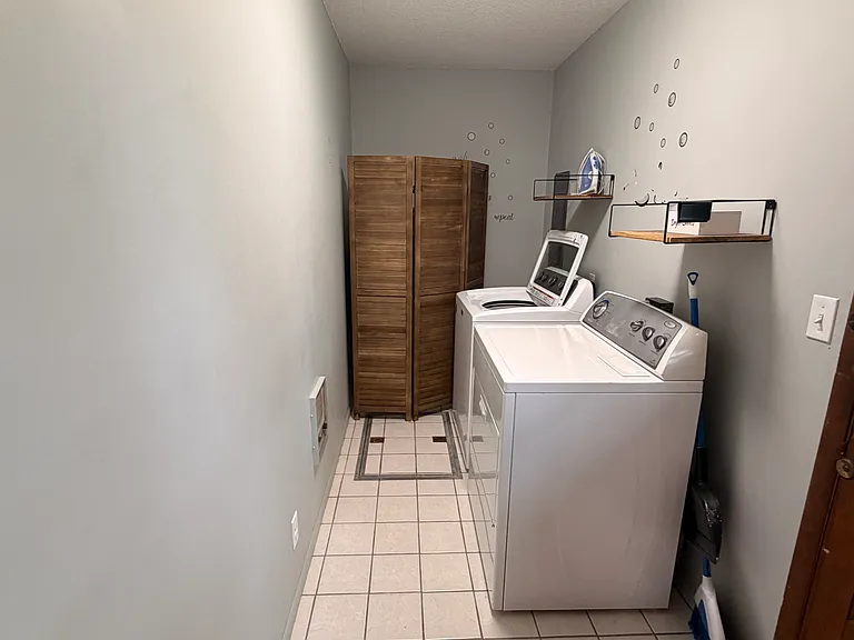 2190-2192 Frank Ct — Photo 7