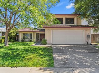 8835 Liscarney Way, Sacramento, CA 95828