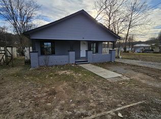 313 Montgomery St SE, Russellville, AL 35653