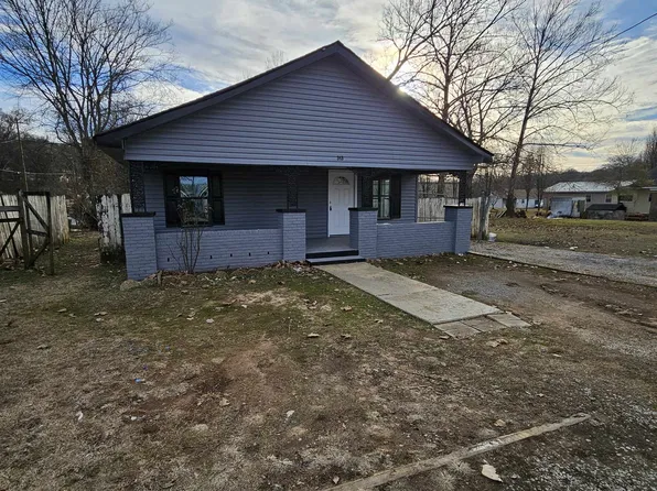 313 Montgomery St SE, Russellville, AL 35653