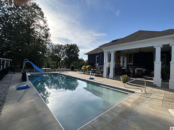 2nd image of 1208 Shelby McCallum Dr