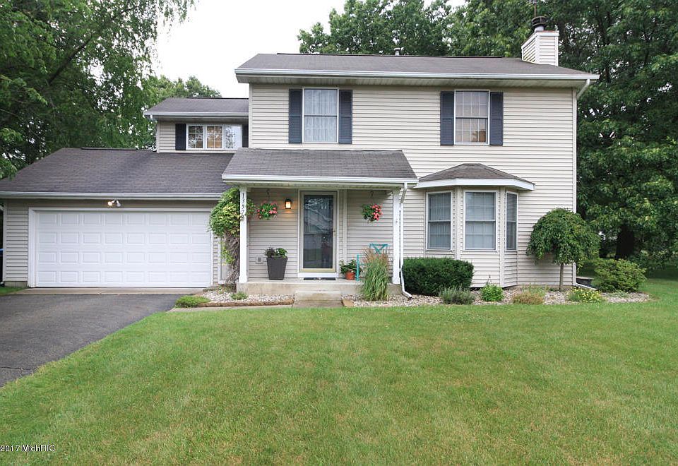 1st image of 13571 Green Prairie St