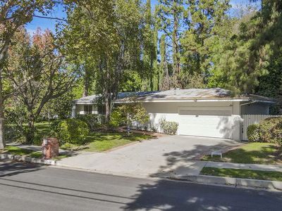 24041 Mariano St, Woodland Hills, CA, 91367