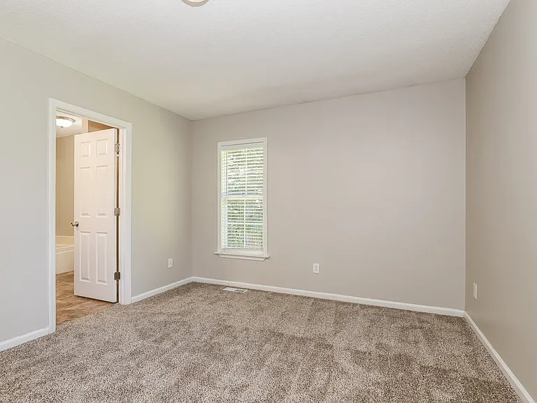 6819 Salem Quarter Rd — Photo 12