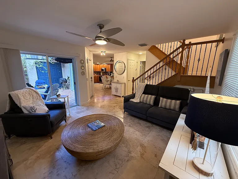 118 Linda Ln — Photo 4
