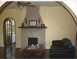 3rd image of 123 Woodhaven Dr