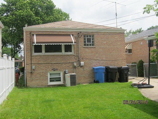2nd image of 9824 S Claremont Ave