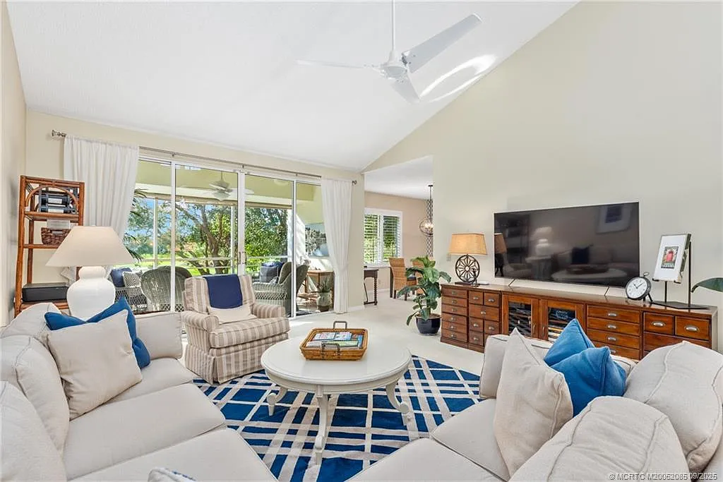 2 bed, 2.0 bath, 1499 sqft, $8,000 — Photo 1