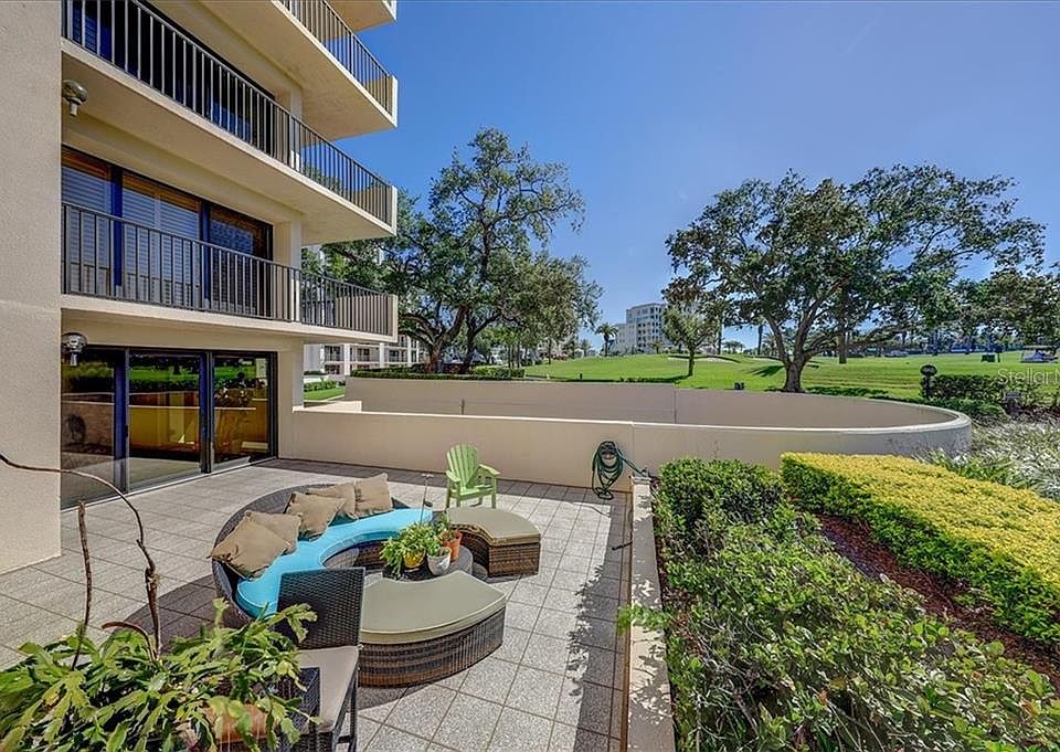 1st image of 4 Belleview Blvd APT 107