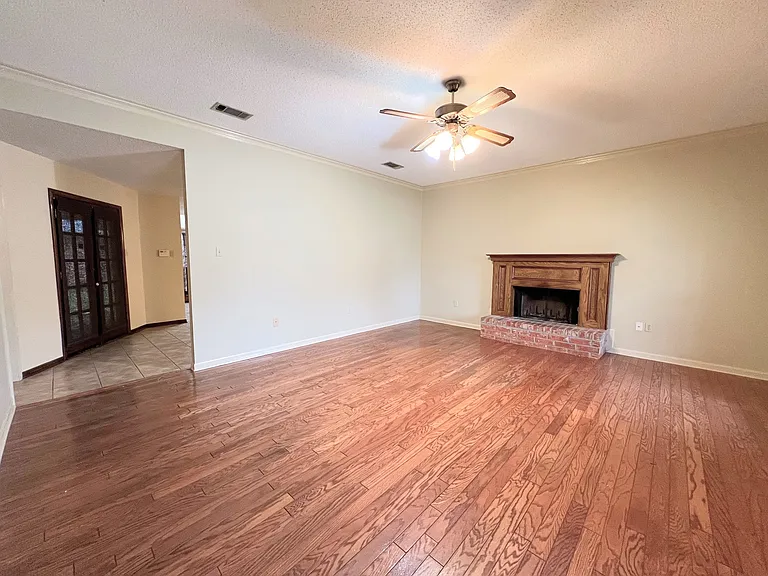 9868 Kinglet Dr — Photo 4